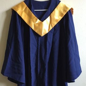 Bachelor graduation gown and cap